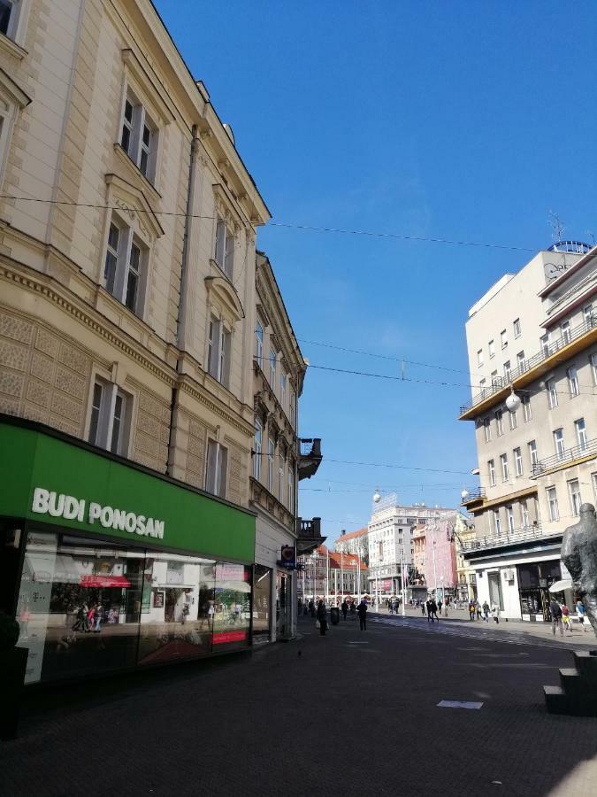 Old School Zagreb Apartment Ngoại thất bức ảnh